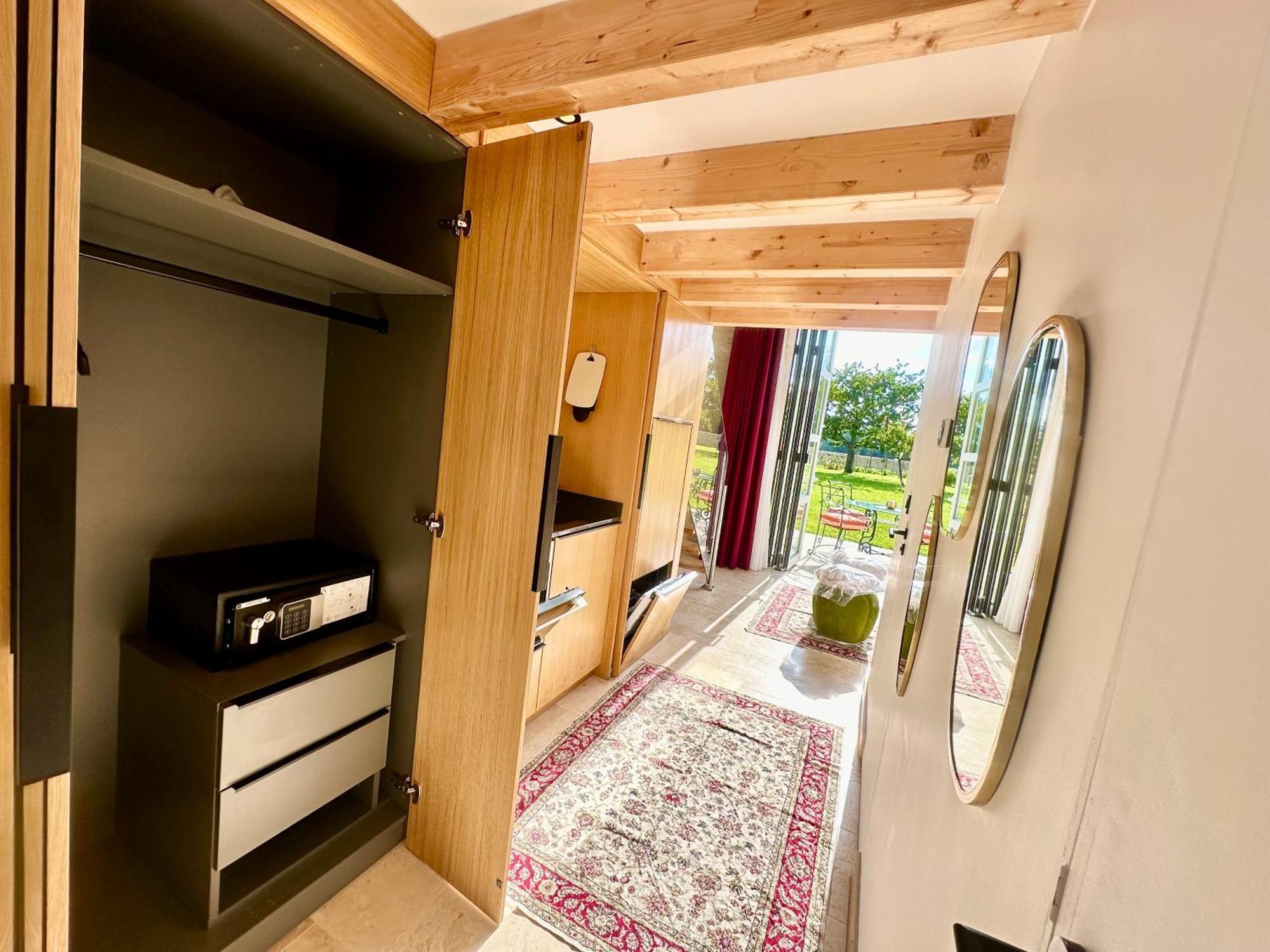 Chateau De Lafont Suites Saint-Vivien  Ngoại thất bức ảnh