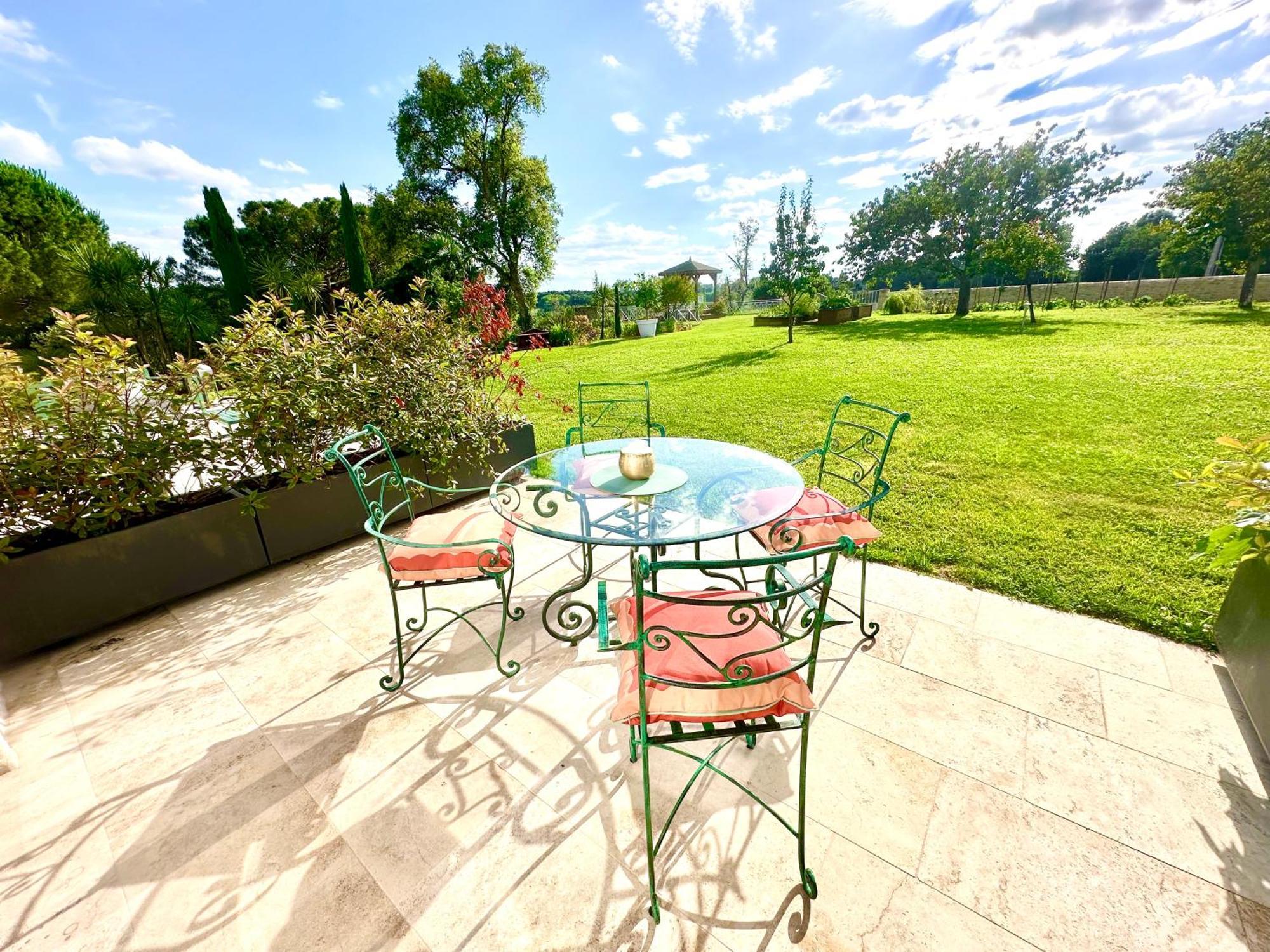 Chateau De Lafont Suites Saint-Vivien  Ngoại thất bức ảnh