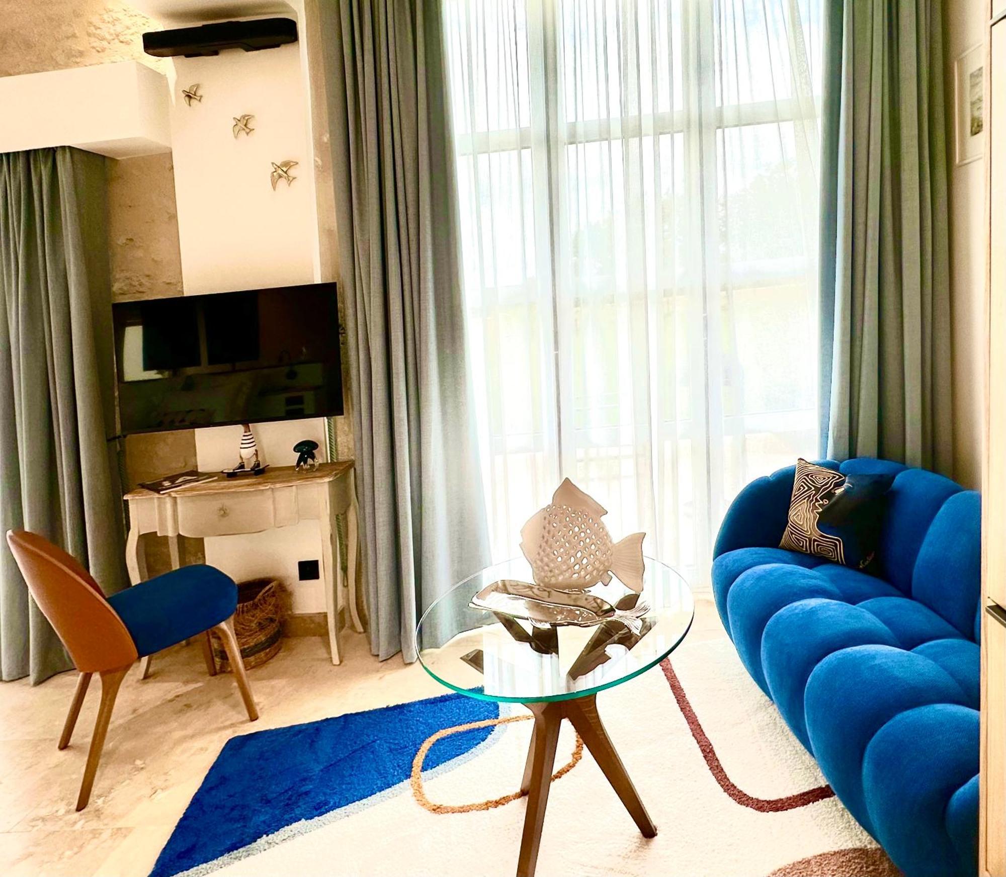 Chateau De Lafont Suites Saint-Vivien  Ngoại thất bức ảnh